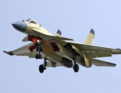 “Cá mập” J-15 Trung Quốc thua xa “ong” F/A-18E/F Mỹ