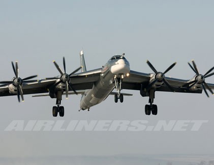 Kỷ lục của máy bay ném bom Tu-95MS không kích IS