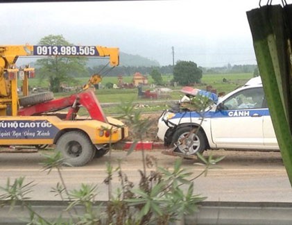 CSGT lái xe 160km/h trên cao tốc giới hạn vận tốc... 100km/h