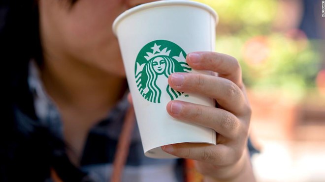 Starbucks treo giải 10 triệu USD cho thiết kế cốc mới