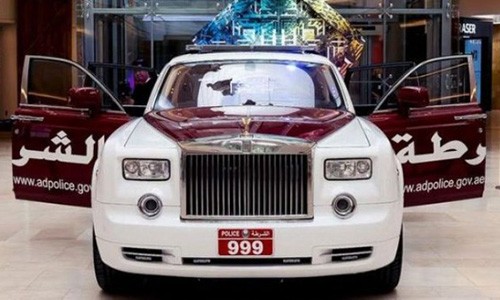 Rolls-Royce Phantom cũng chỉ làm xe tuần tra