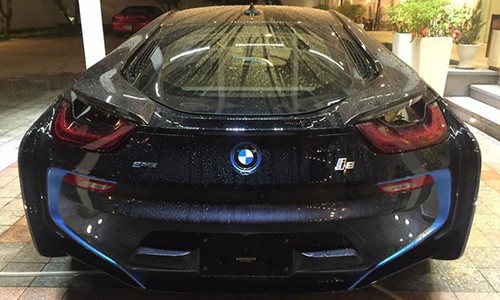 Chi tiết “hàng nóng” BMW i8 đầu tiên tại Việt Nam