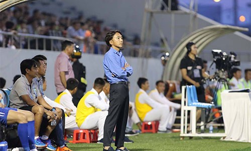 Rúng động V-League: “Đốt” 150 tỷ, CLB TPHCM ngấp nghé... giải thể