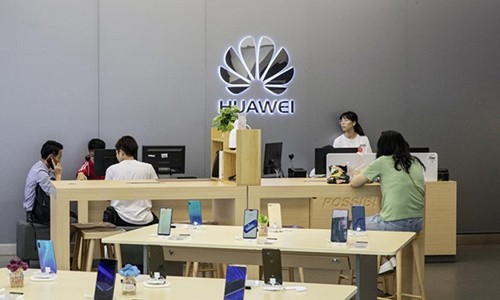 Huawei hoàn tiền nếu điện thoại không dùng được Google, Facebook