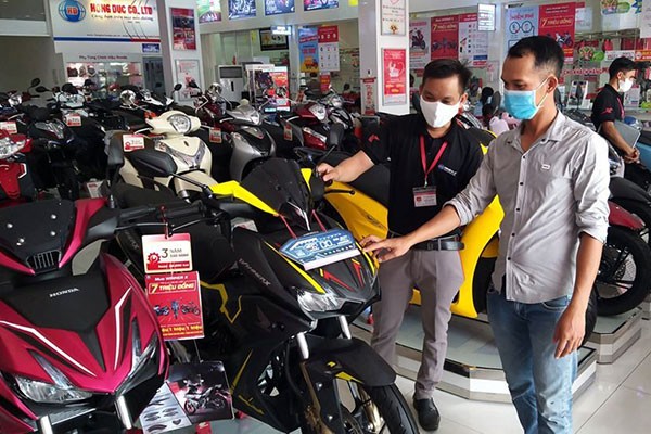 Doanh số xe máy Honda năm 2020 sụt giảm, Yamaha trụ vững 