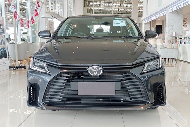 "Sedan quốc dân" Toyota Vios 2023 sắp có phiên bản hybrid