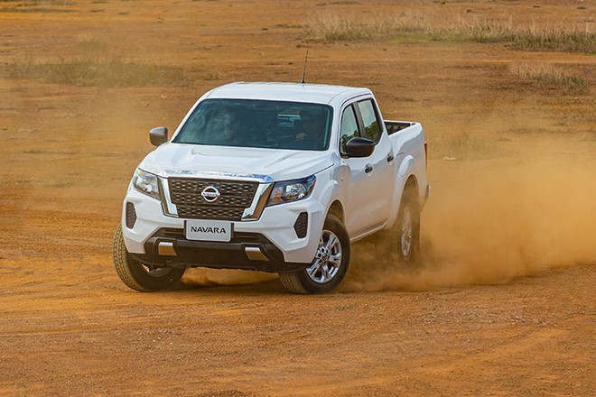 Cận cảnh Nissan Navara EL 2WD 2022 từ gần 700 triệu tại Việt Nam