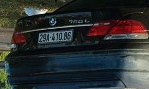 Triệu tập trung úy cảnh sát có xe BMW giá 4 tỷ