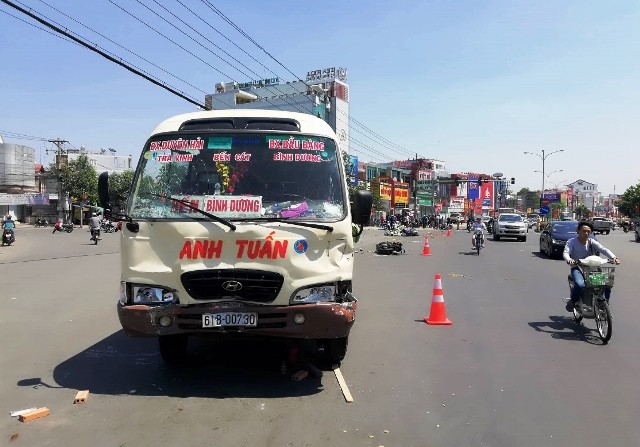 Nguyên nhân khủng khiếp khiến xe khách gây tai nạn kinh hoàng ở Bình Dương