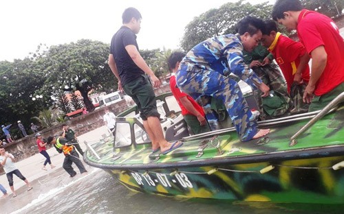 2 ngư dân nghi bị kẹt trong tàu cá chìm trên biển Côn Đảo