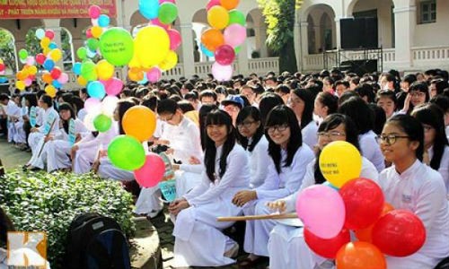 Hôm nay, học sinh cả nước khai giảng năm học mới 2015 - 2016