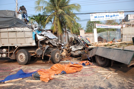 Những vụ tai nạn giao thông thảm khốc tuần qua (3/4 - 9/4/2016)