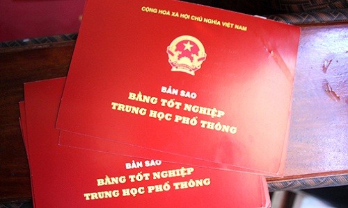 Trưởng BTC Thành ủy Vị Thanh xài bằng mượn... của bạn