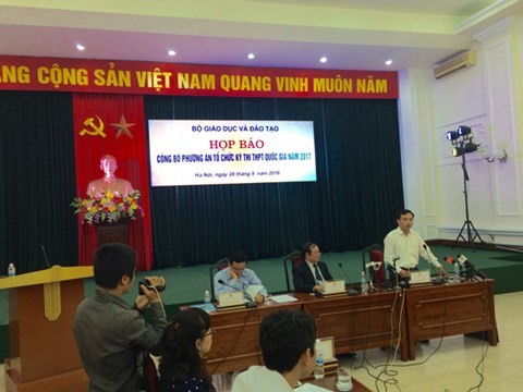 Công bố phương án thi THPT 2017: Vẫn thi trắc nghiệm môn Toán