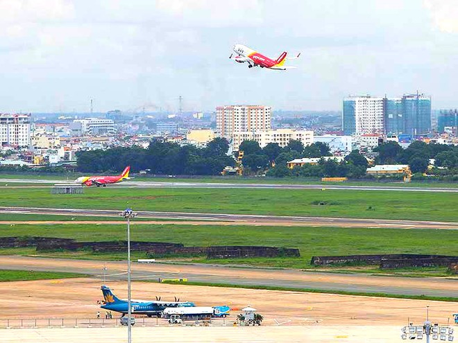 Vì sao sân bay Tân Sơn Nhất lại mở rộng về phía Nam?