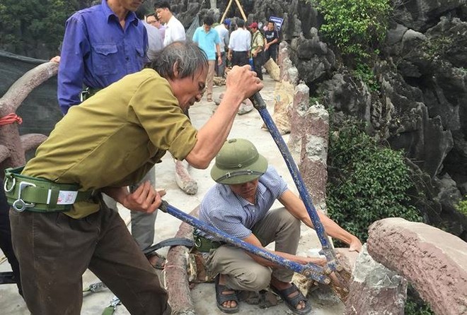 Cận cảnh tháo dỡ công trình "khủng" xâm phạm di sản Tràng An