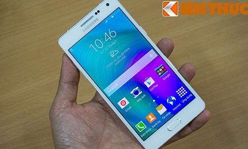 Mở hộp điện thoại nhôm nguyên khối Samsung Galaxy A5