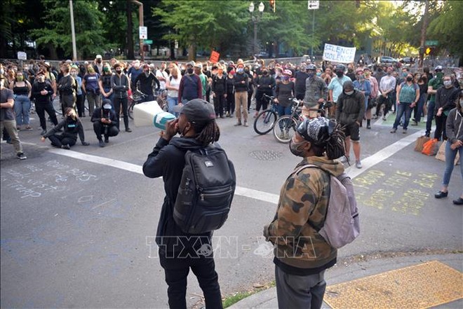 Cảnh sát tại Portland, Mỹ ban bố bạo động do bạo lực leo thang 