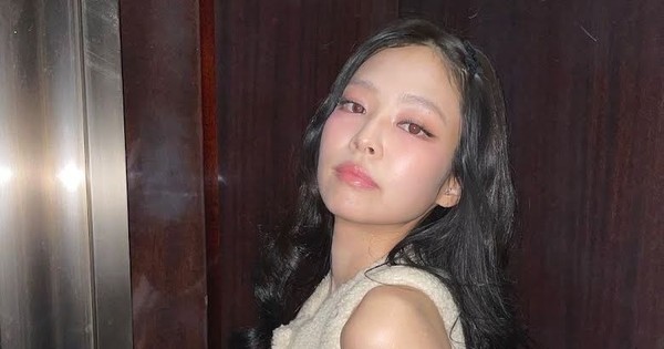 Cư dân mạng chê Jennie (BlackPink) mặc quần quá ngắn