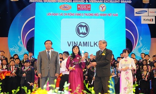 Vinamilk đạt giải Thương hiệu mạnh Việt Nam 2015