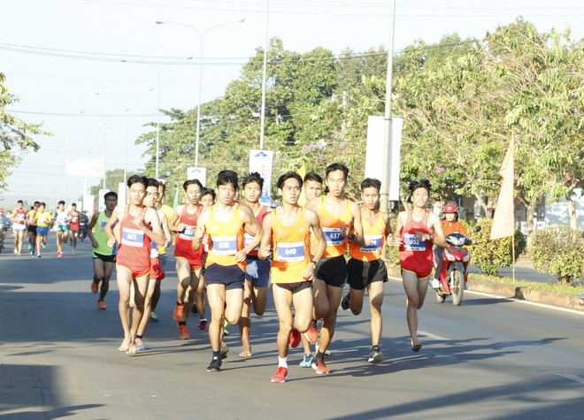 Nhà vô địch SEA Games 30 lên ngôi “nữ hoàng leo núi Bà Rá” 2020