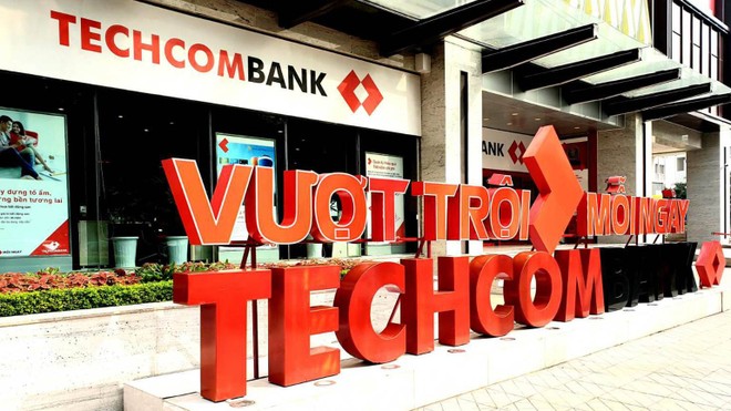 3 người con Chủ tịch Techcombank mua vào hơn 174 triệu cổ phiếu