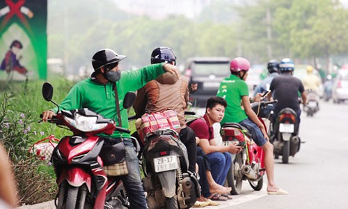 Thâm nhập thế giới GrabBike “nhái”