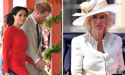 Bà Camilla "đại chiến" với con dâu Meghan trong cung điện hoàng gia