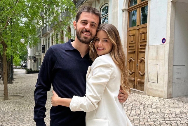 Chân dung bạn gái mới đính hôn với Bernardo Silva