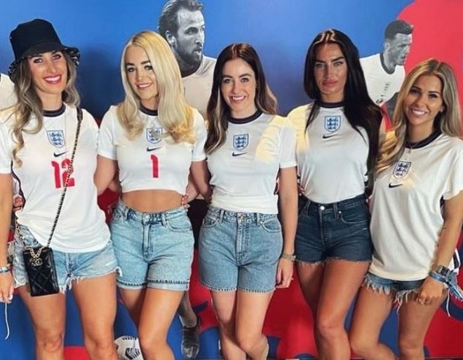 Khách sạn xa xỉ của dàn WAGs tuyển Anh ở World Cup Qatar