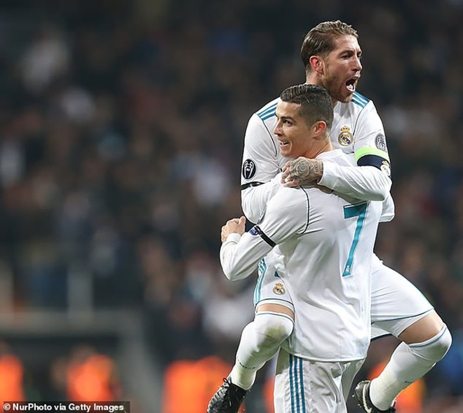 Ronaldo nhận nửa triệu lượt thích bằng hành động troll Ramos