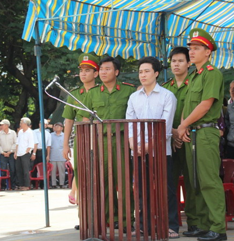 Sát nhân giả đò... giết người ghê gớm