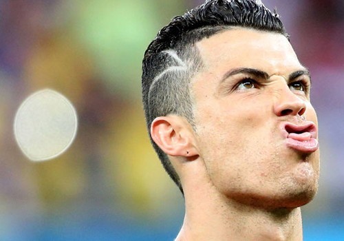 Những hình ảnh không thể nhịn cười của Ronaldo năm 2014