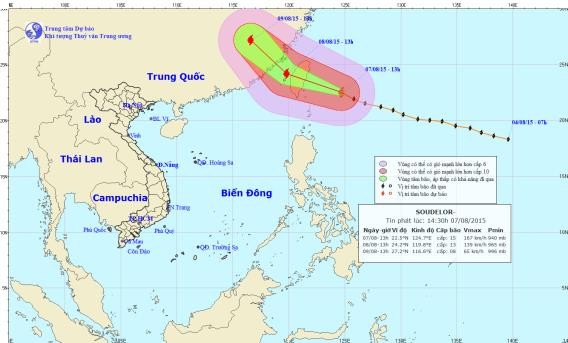 Bão Soudelor giật cấp 17, biển động mạnh