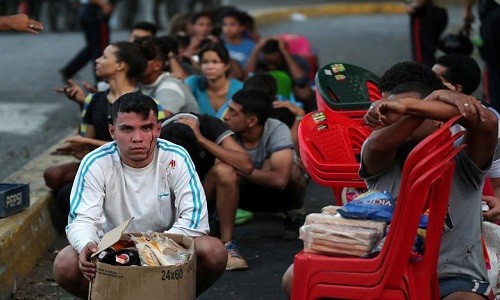 Dân Venezuela tuyệt vọng cướp phá cửa hàng giữa cuộc khủng hoảng điện