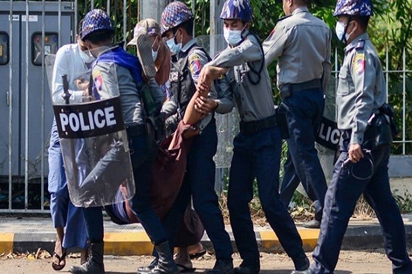 Myanmar: Thêm loạt thành viên đảng của bà Suu Kyi bị bắt giữ