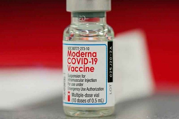 Moderna tuyên bố vaccine an toàn với trẻ 6-11 tuổi