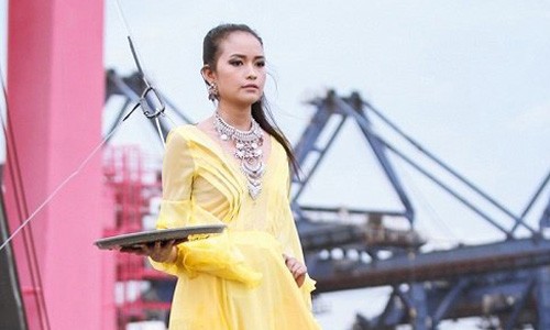 Vietnam’s Next Top Model bất chấp nguy hiểm nhằm câu rating