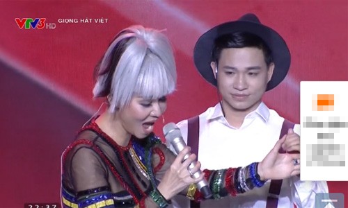 Chàng trai hát giọng nữ siêu ngọt gây “náo loạn” The Voice 2017