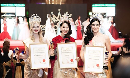 Dương Thùy Linh nói gì về chiến thắng ở Mrs Worldwide 2018?