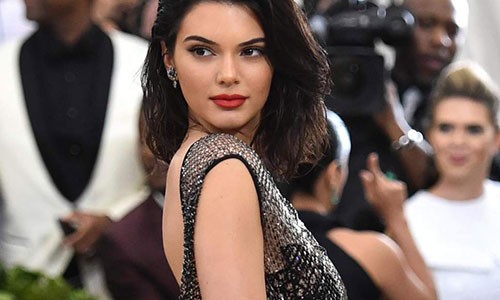 Kendall Jenner dính nhiều scandal trước lùm xùm ảnh khỏa thân