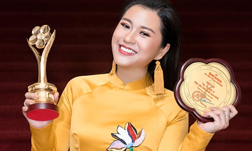 Lâm Vỹ Dạ là ai mà “vượt mặt” Hoài Linh tại Mai Vàng 2018?