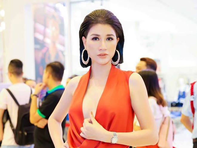 Soi cuộc sống trong 5 năm rời showbiz của Trang Trần