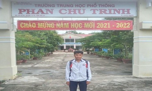 Vượt lên hoàn cảnh, cậu học trò người dân tộc Jrai thành thủ khoa trường Sỹ quan