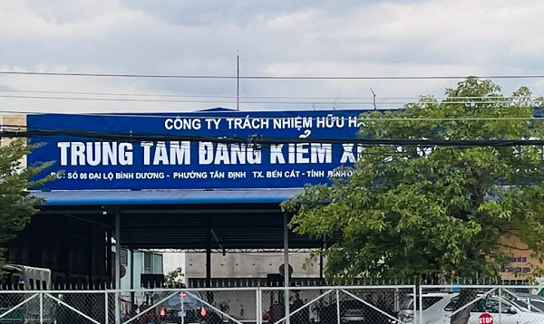 Phong tỏa, khám xét một trung tâm đăng kiểm tư nhân ở Bình Dương