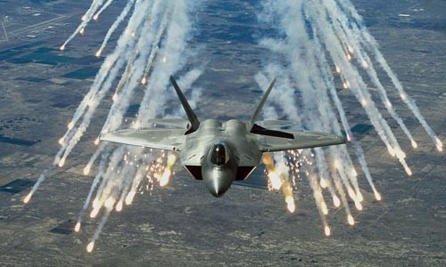 Sức mạnh ghê gớm của F-22 Mỹ tấn công IS ở Syria