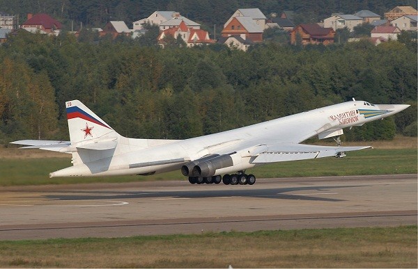 Tu-160 là lá bài của TT Putin xử lý vấn đề Ukraine?