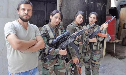 Chết mê nữ sát thủ bắn tỉa của Vệ binh Cộng hòa Syria 