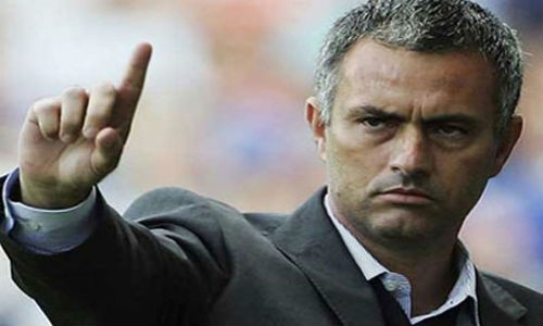 Những hình ảnh xấu xí của HLV Jose Mourinho khi thua trận