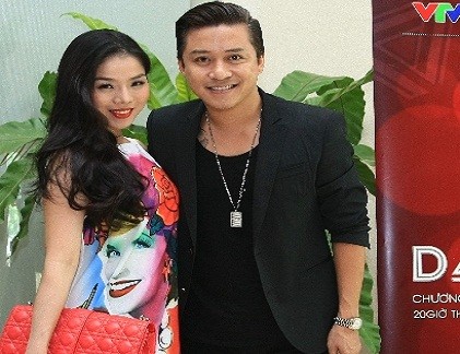 Bằng Kiều tái hợp Quả dưa hấu trong live show Tuấn Hưng